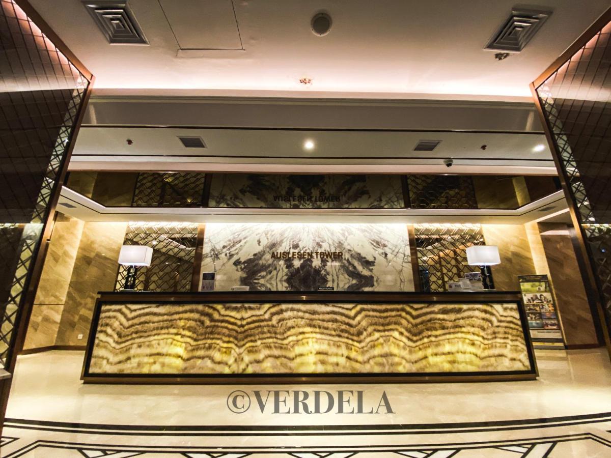 Verdela Pollux Meisterstadt Batam Apartement ภายนอก รูปภาพ