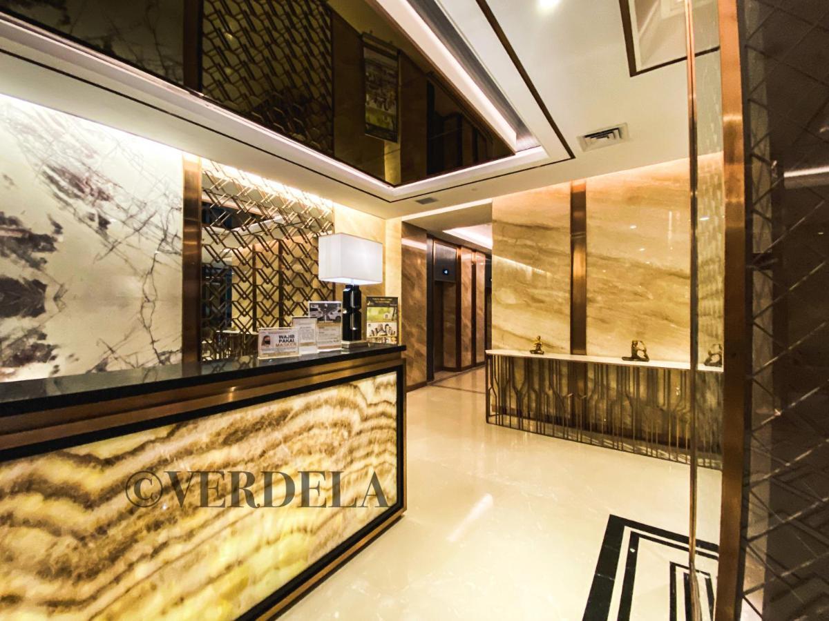Verdela Pollux Meisterstadt Batam Apartement ภายนอก รูปภาพ