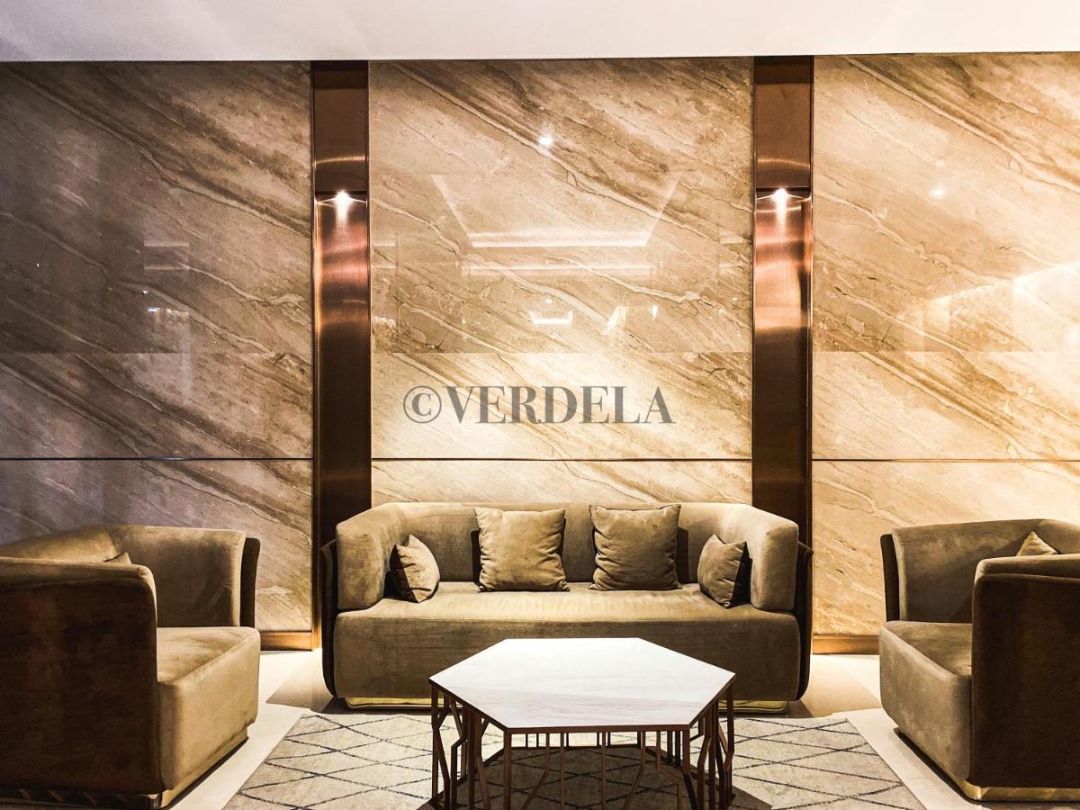 Verdela Pollux Meisterstadt Batam Apartement ภายนอก รูปภาพ