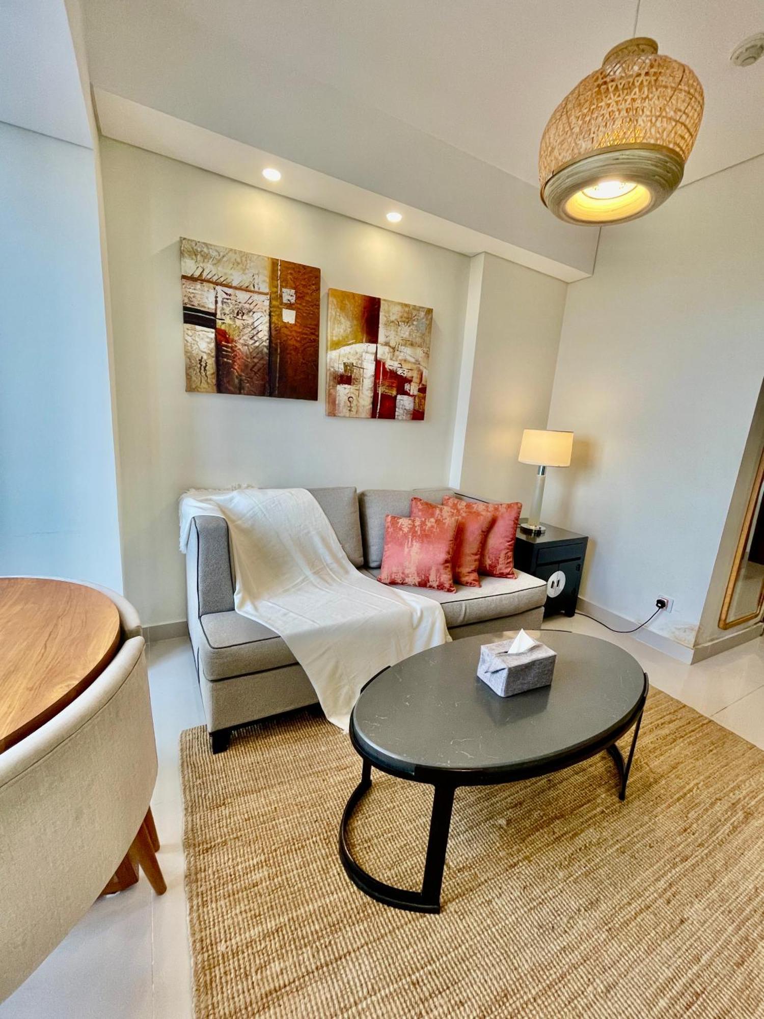 Verdela Pollux Meisterstadt Batam Apartement ภายนอก รูปภาพ