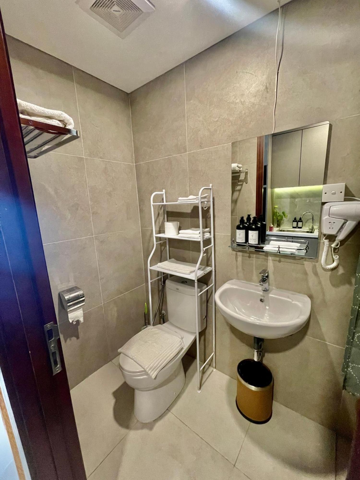 Verdela Pollux Meisterstadt Batam Apartement ภายนอก รูปภาพ