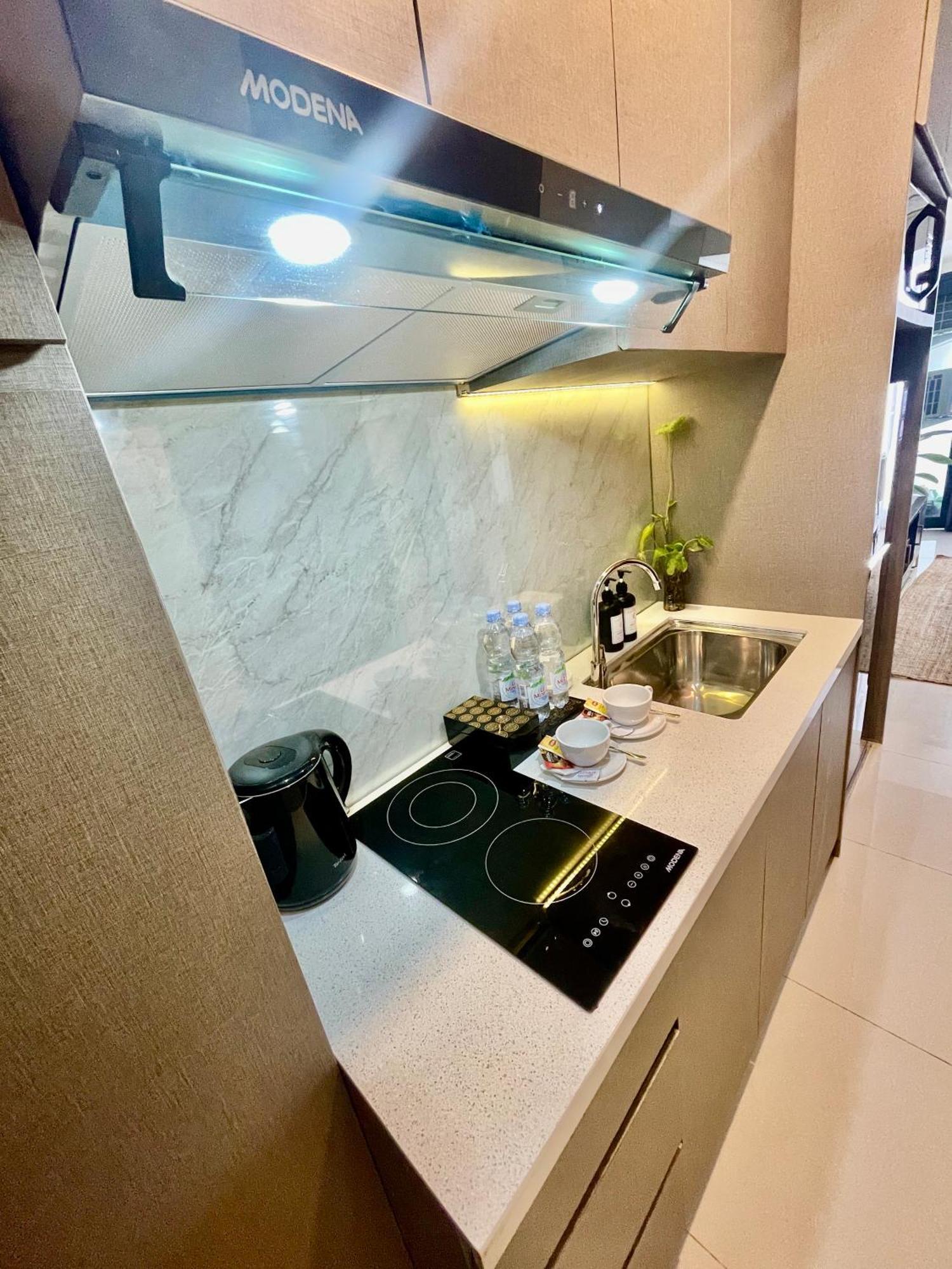 Verdela Pollux Meisterstadt Batam Apartement ภายนอก รูปภาพ
